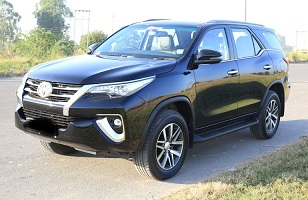 Toyota Fortuner for rent in Bangalore, Rent Toyota Fortuner cabs in Bangalore